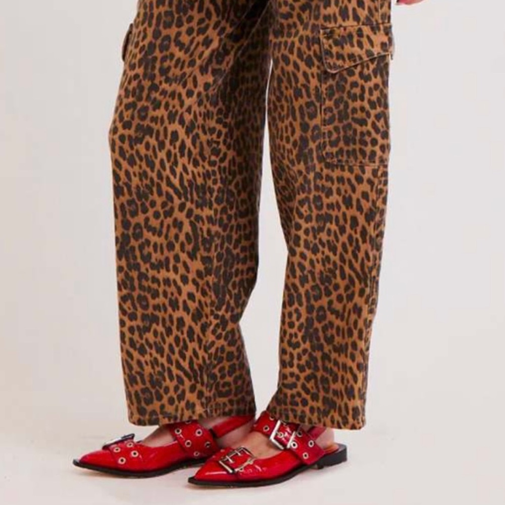 Damson Madder Dion Leopard cargo jean!!! NWT sold out.